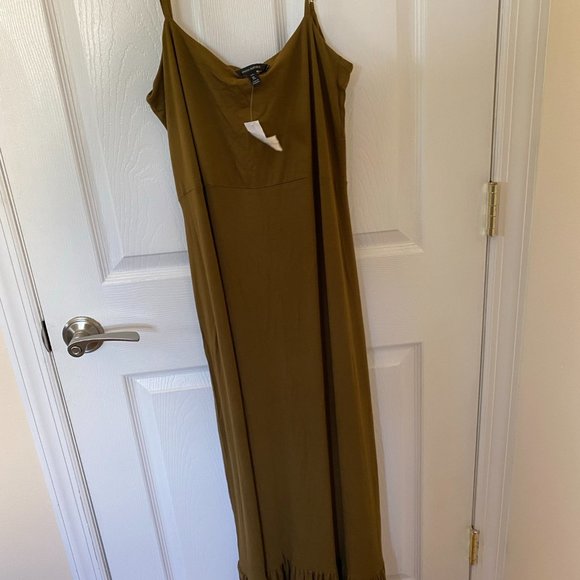 Banana Republic Smocked Maxi Dress - Picture 4 of 9